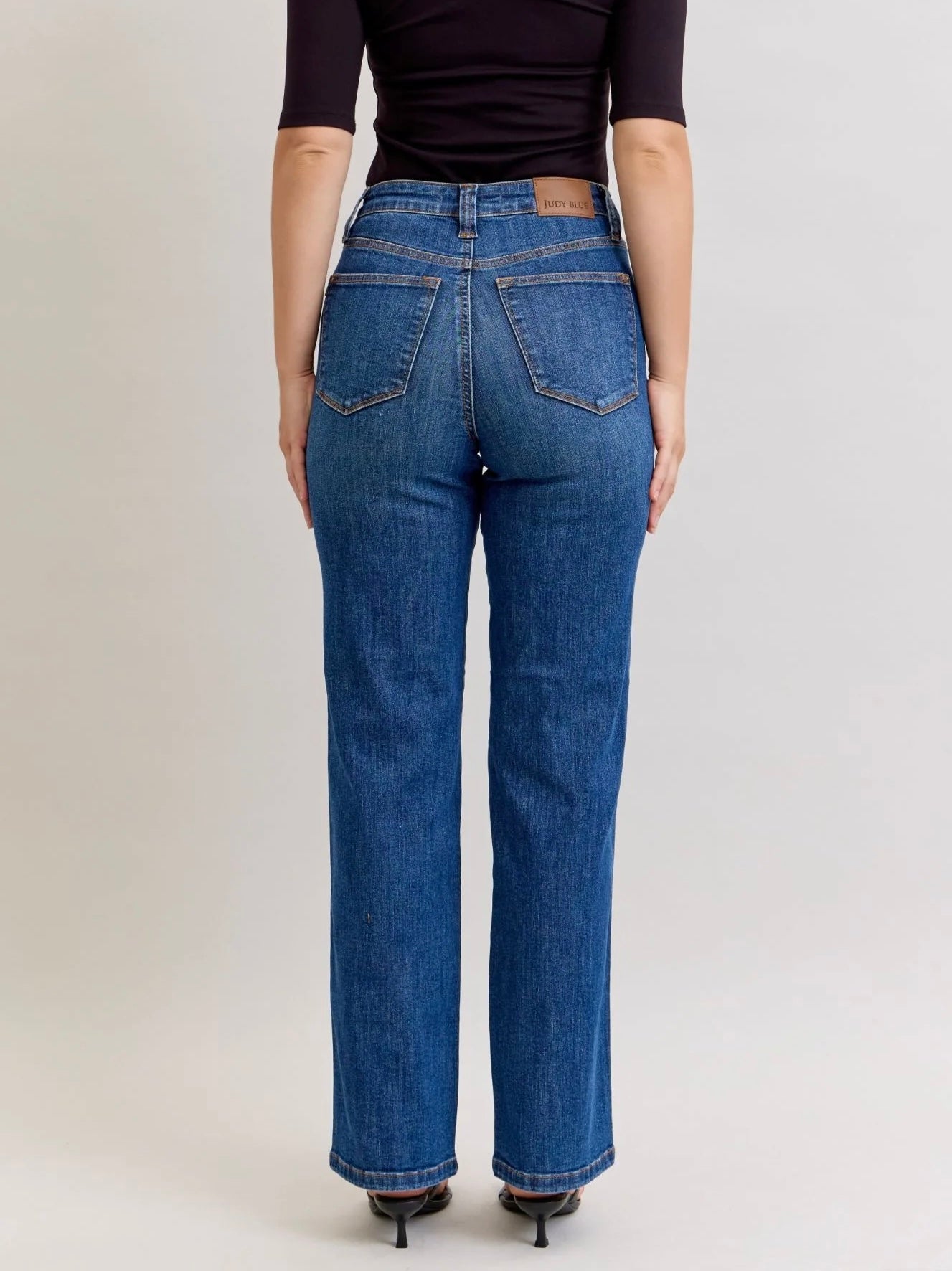 JUDY BLUE BE IN CONTROL TUMMY CONTROL STRAIGHT JEANS