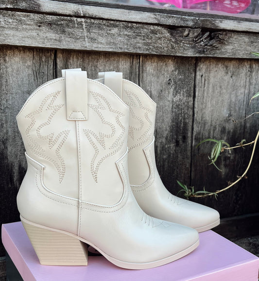 Sandy Bone Boots