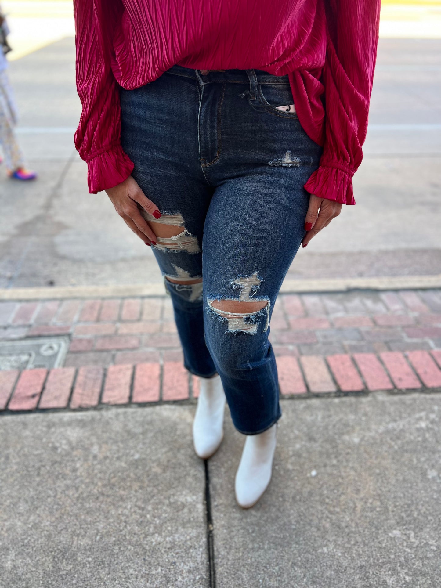 Judy Blue Laura Crop Mid Rise Jean