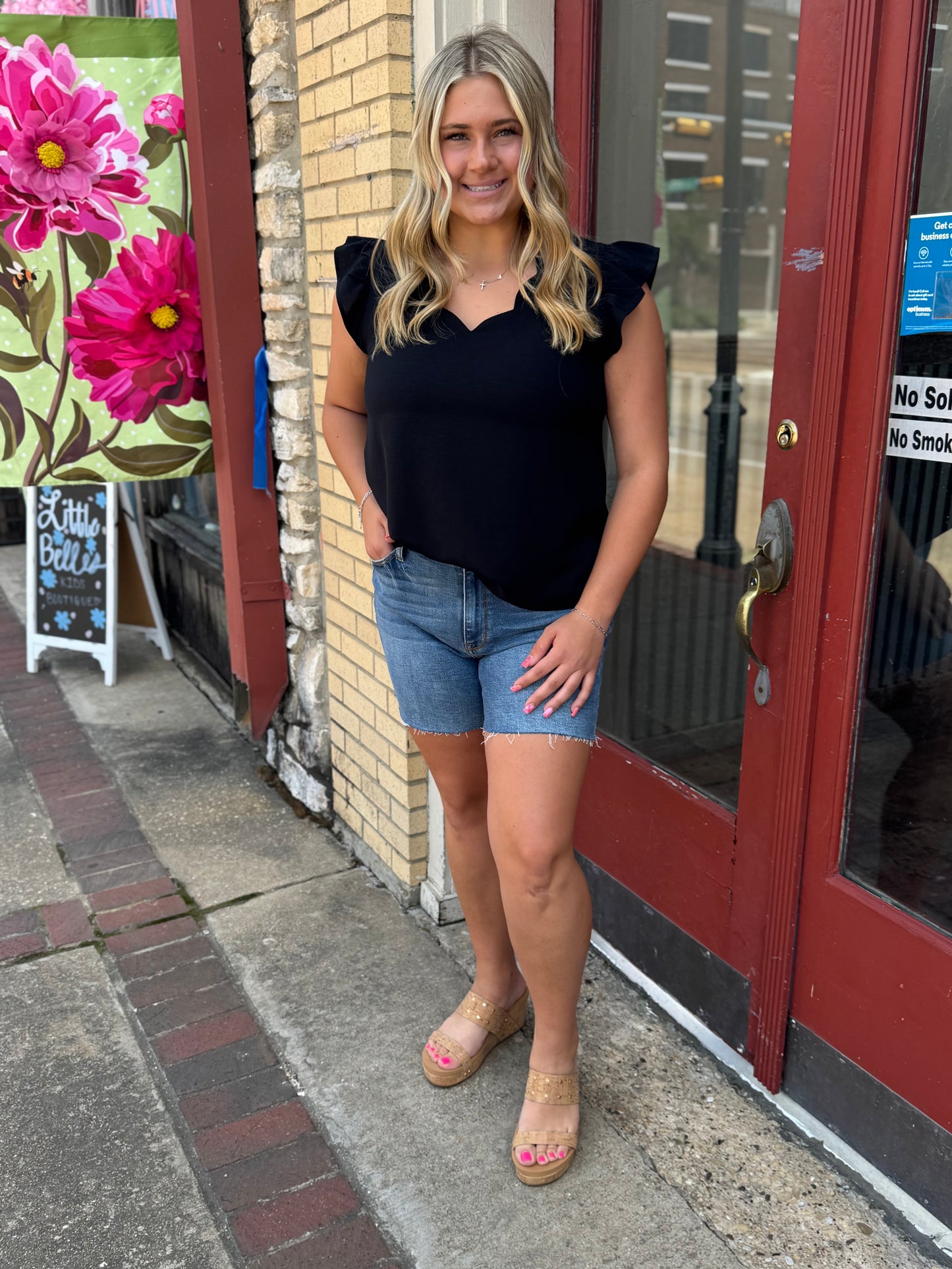 BLACK SCALLOPED NECKLINE TOP