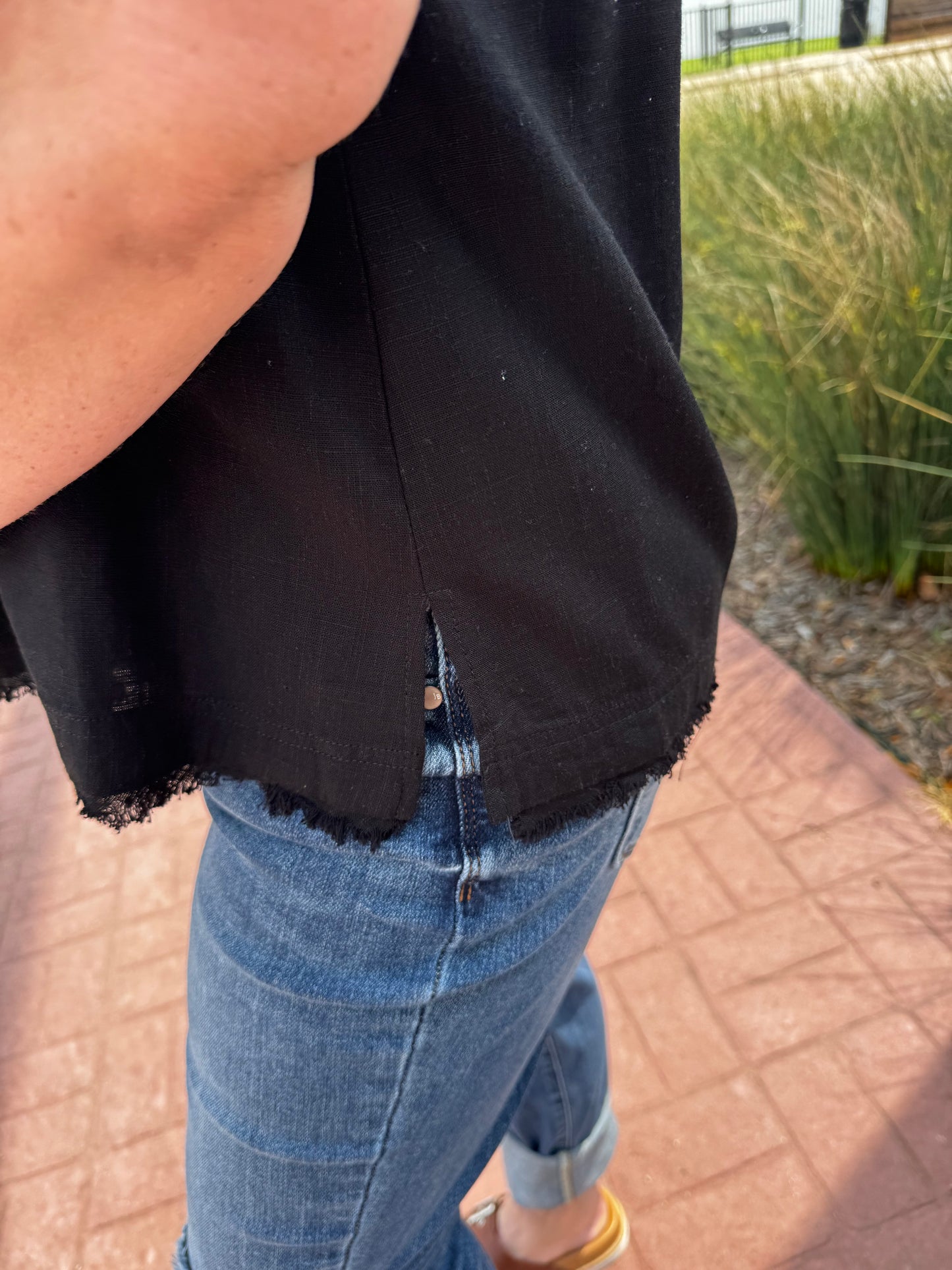 Linda Linen Blend Fray Hem Top