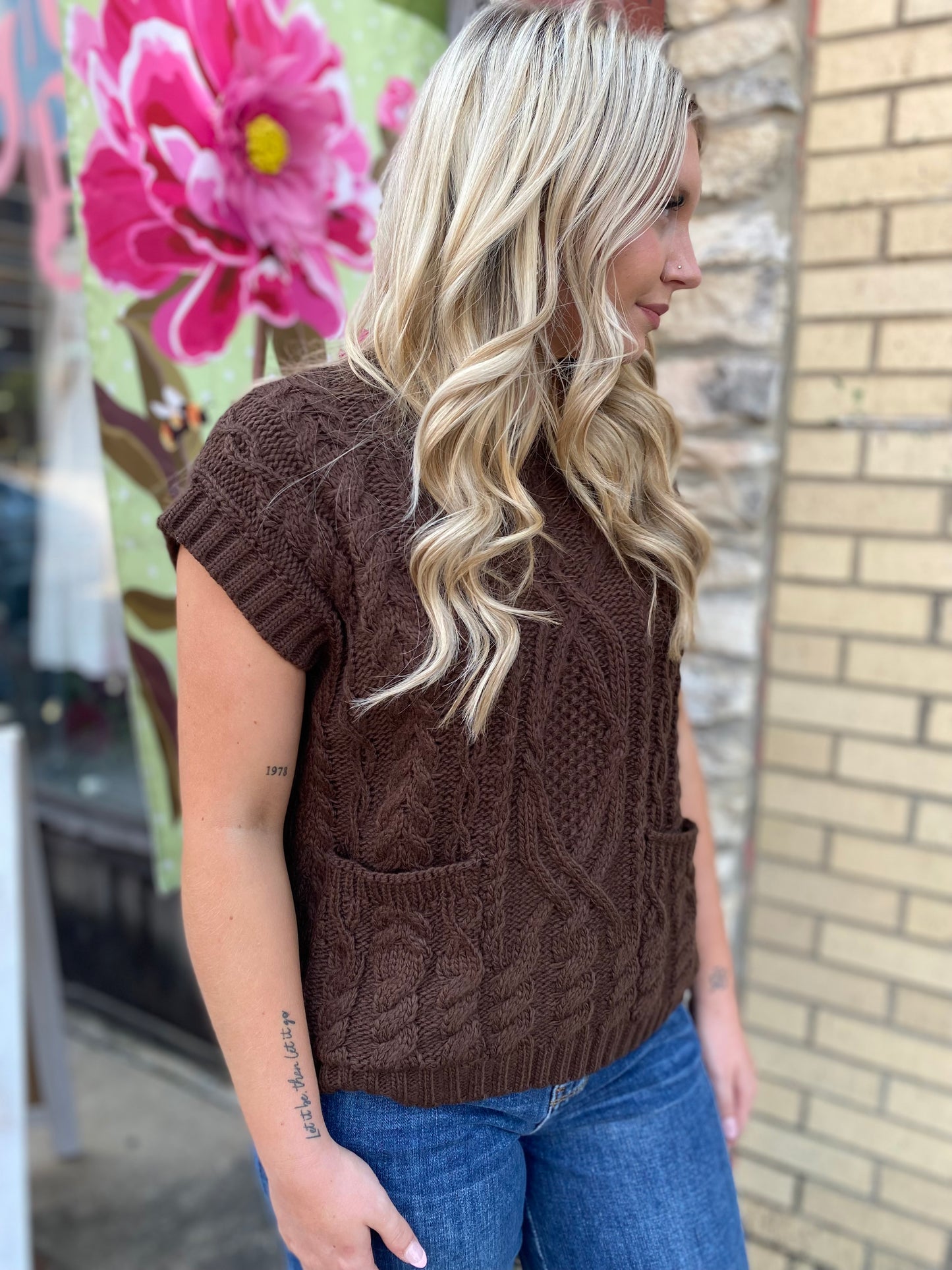 CAILEIGH CABLE KNIT SWEATER - CHOCOLATE