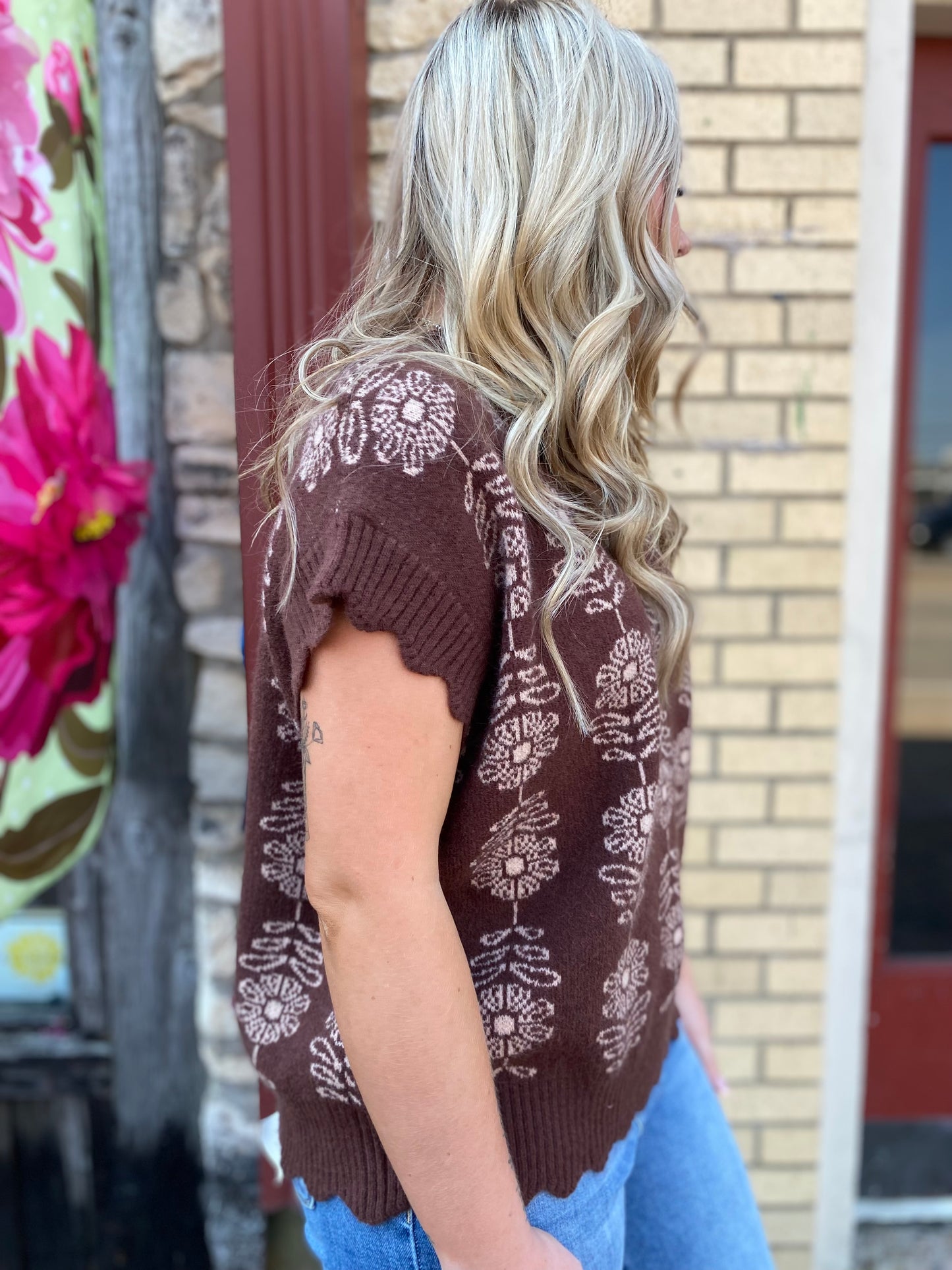 ESPRESSO & FLOWERS SWEATER VEST