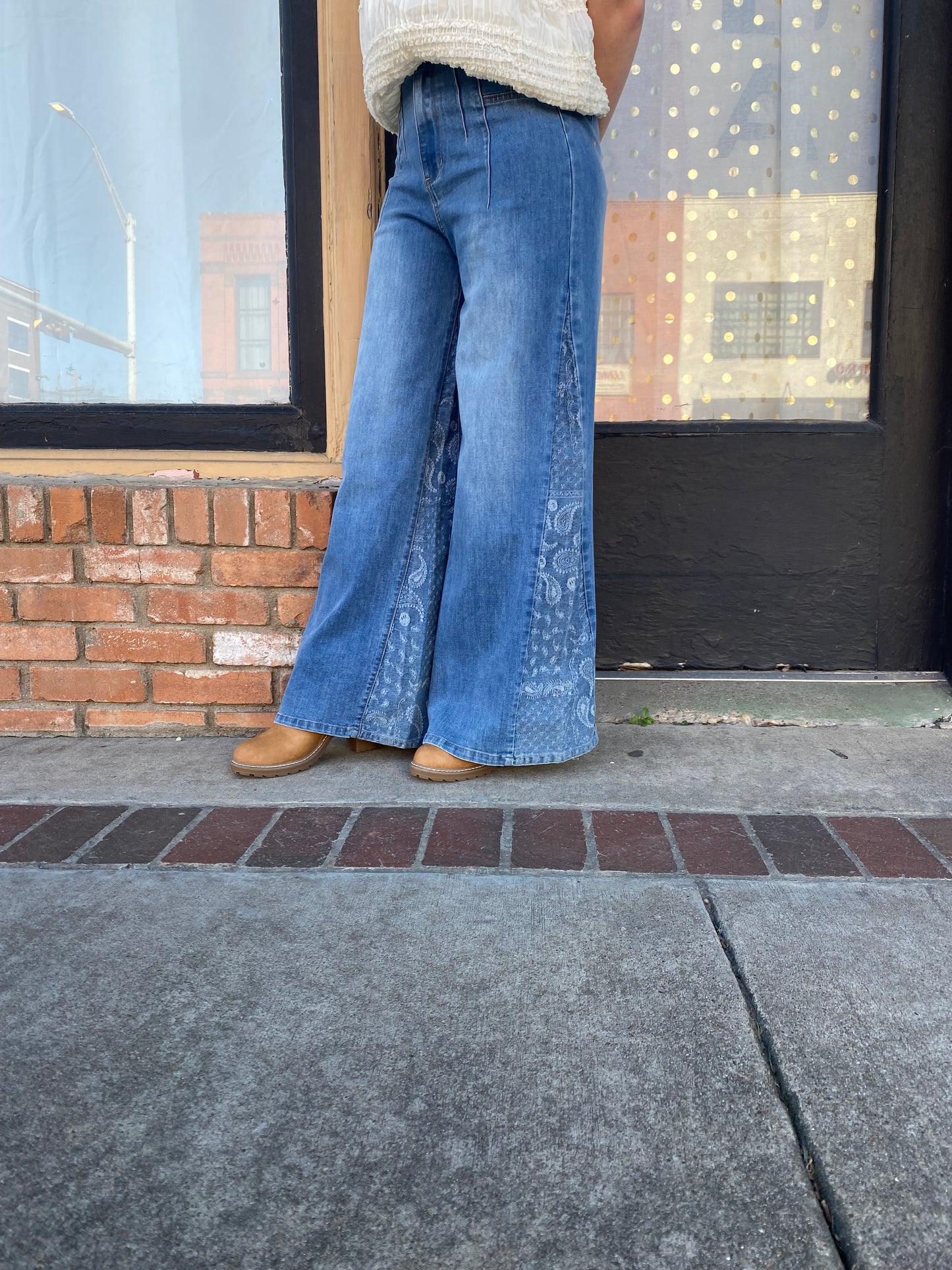 WOODSTOCK VINTAGE WASH WIDE LEG JEANS