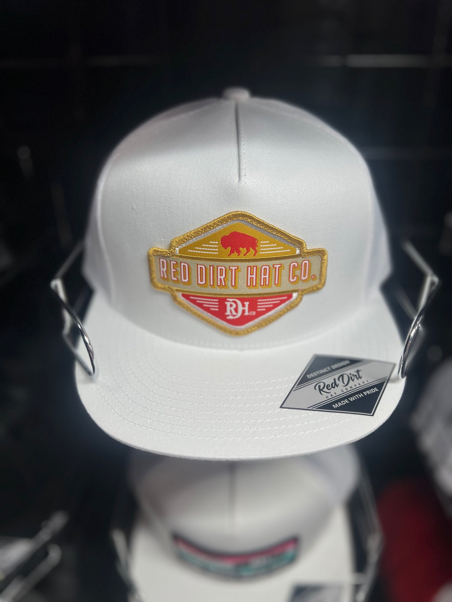 Red Dirt White Gold Diamond Hat