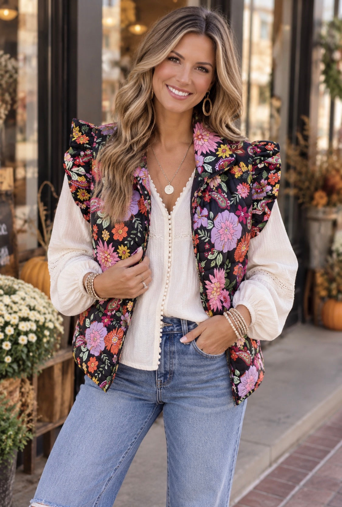 BLACK FLORAL PUFFY VEST