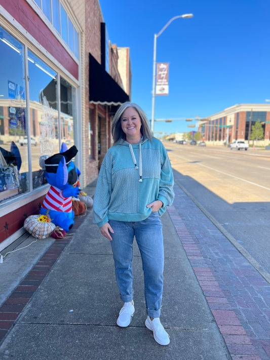 Judy Blue Regan Rigid Boyfriend Jeans