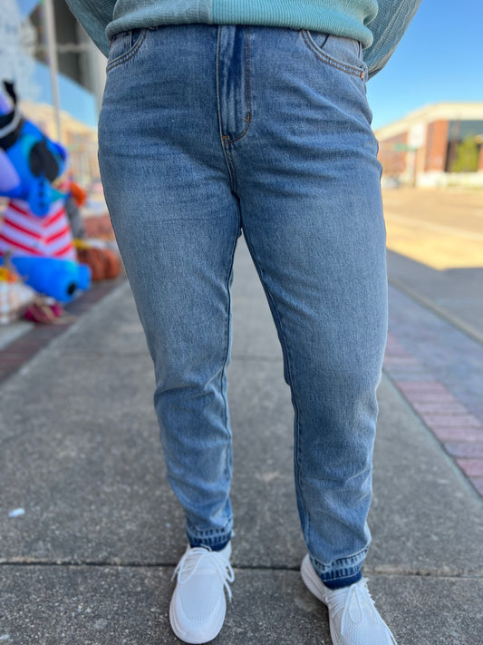 Judy Blue Regan Rigid Boyfriend Jeans