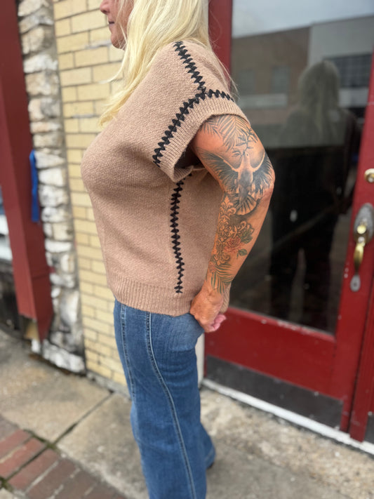 LYNETTE LATTE V NECK SHORT SLEEVE SWEATER
