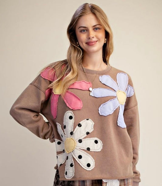 EASEL MOCHA FLOWER PATCH SWEATSHIRT